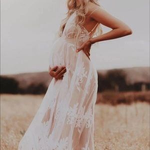 Lace Flowy Sleeveless White Maternity Maxi Dress